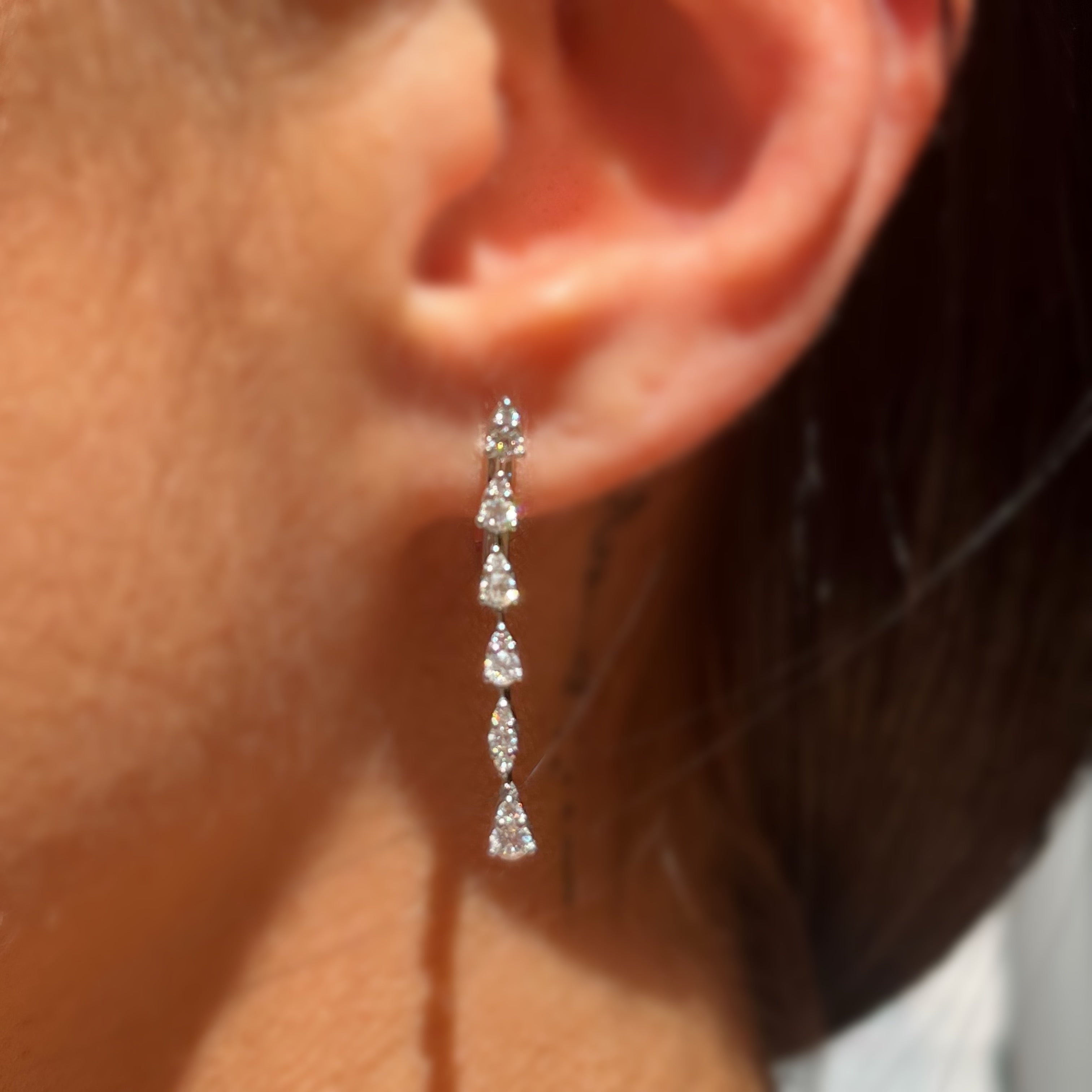 Обеци от бяло злато с диаманти 0.72 карата